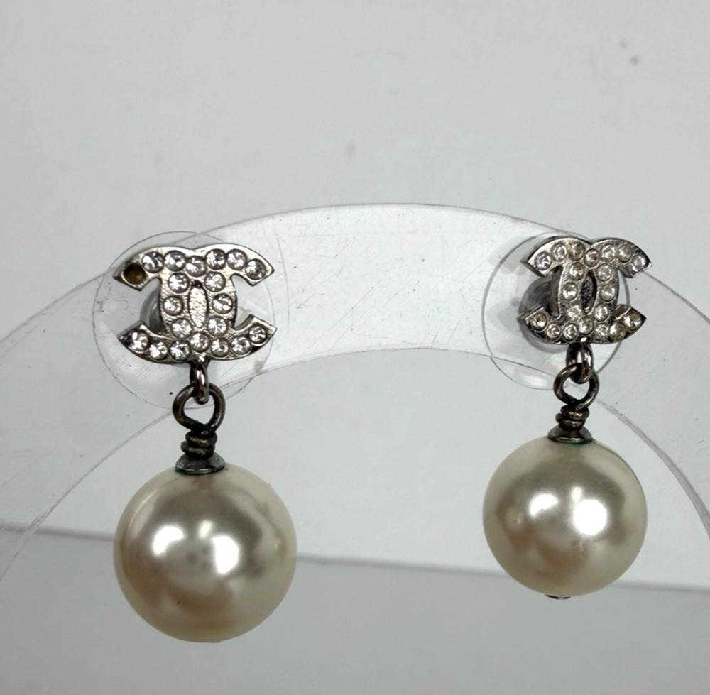 Chanel Faux Pearl & Strass CC Drop Earrings K-3